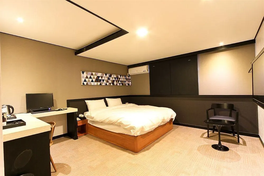 Elysee Hotel Busan 3*,  South Korea