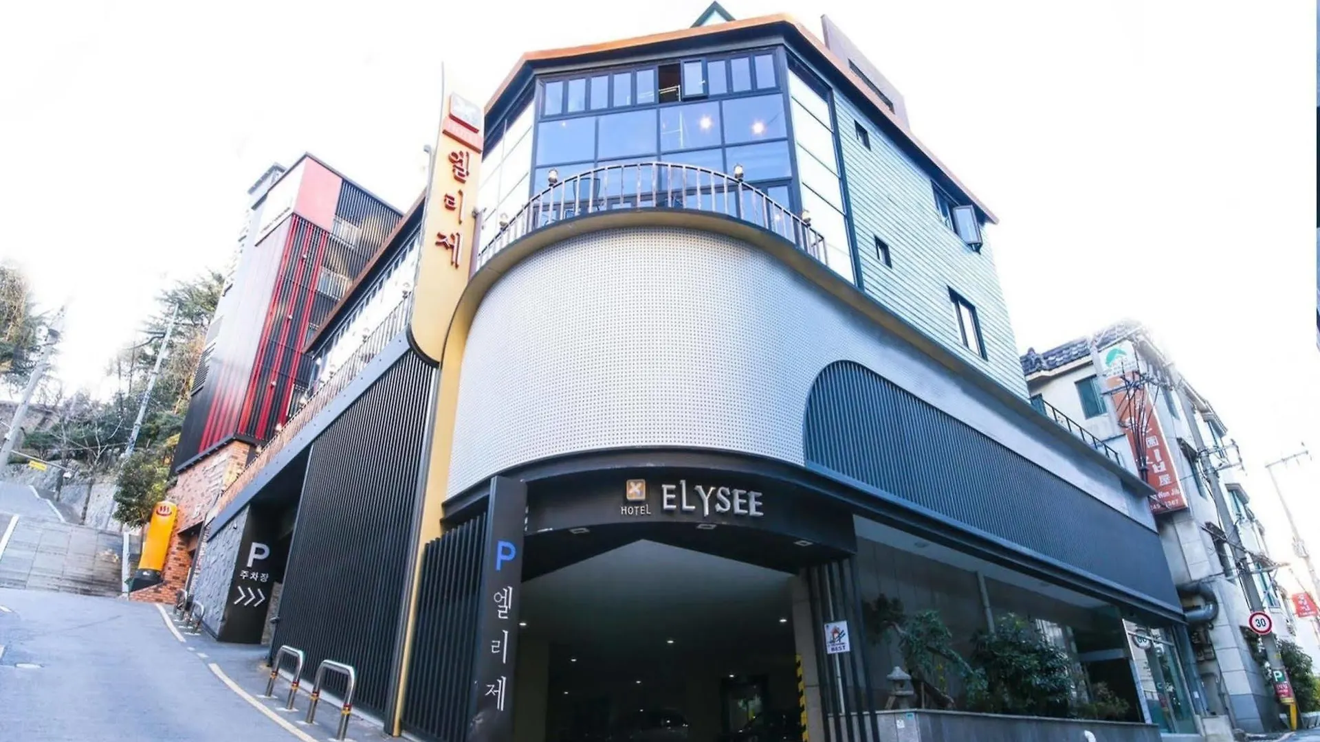 Elysee Hotel contacts