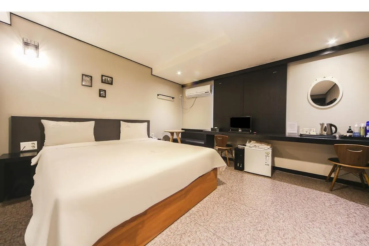 Elysee Hotel Busan 3*,  South Korea